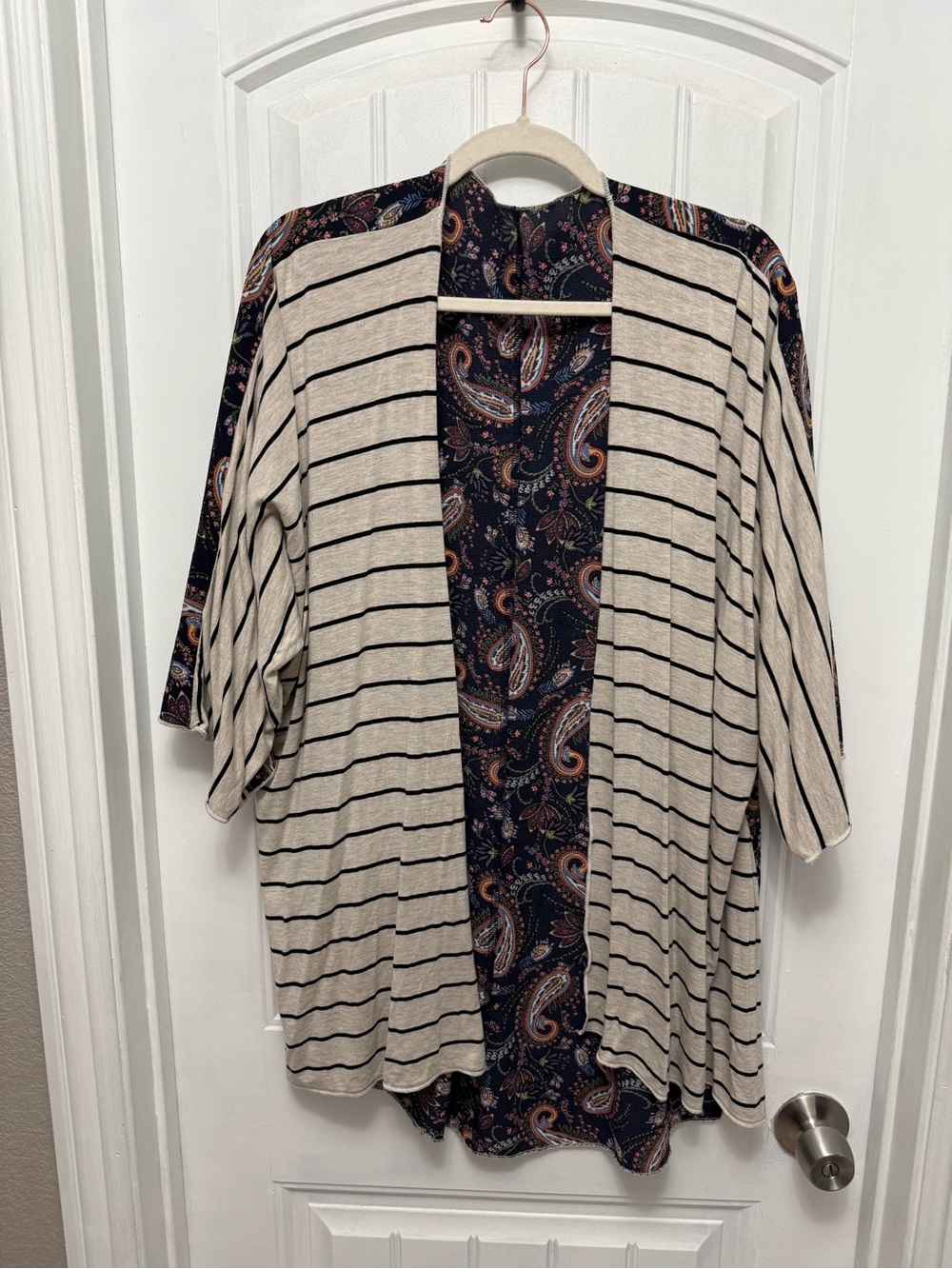 Women’s Stripes And Paisley Lightweight Open Front Short Sleeve Cardigan (1-6)